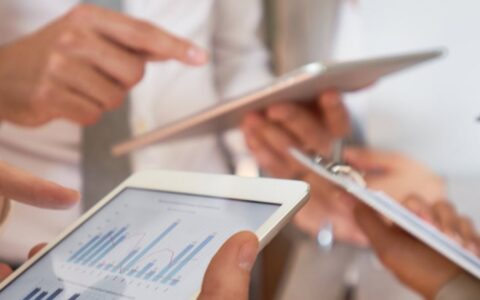 BLOG WEBU 2023 Investori sa vracajú k dlhopisom